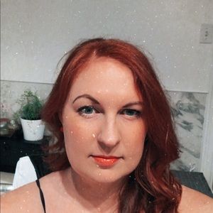 Meet your Posher, Esther